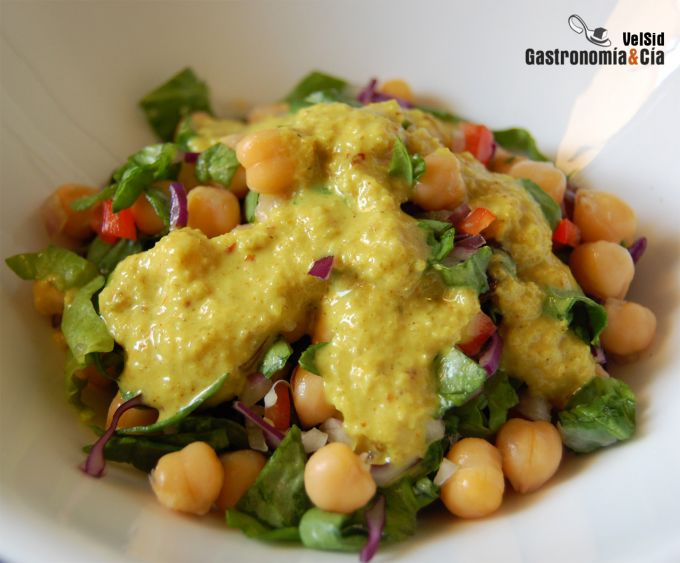 Ensalada de garbanzos con sambal