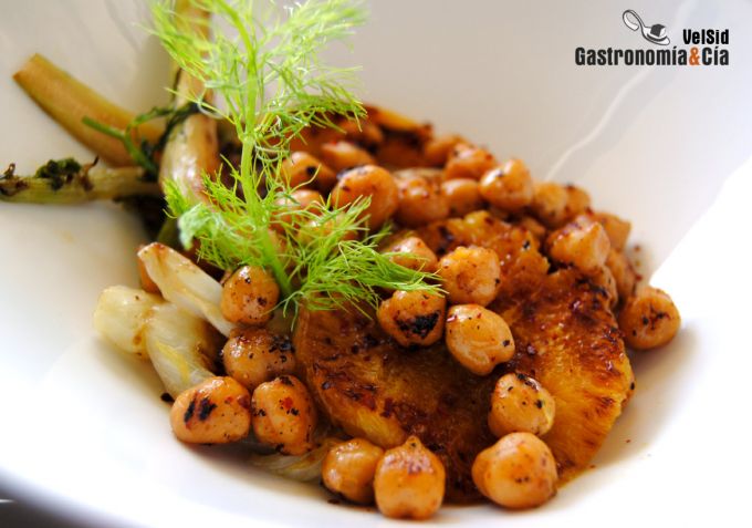 Garbanzos con hinojo y naranja