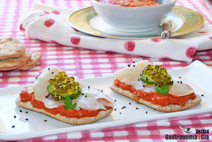 Paté de pimiento asado casero con bacalao ahumado y Cav