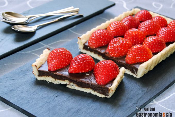 Receta de Tarta de chocolate y fresas