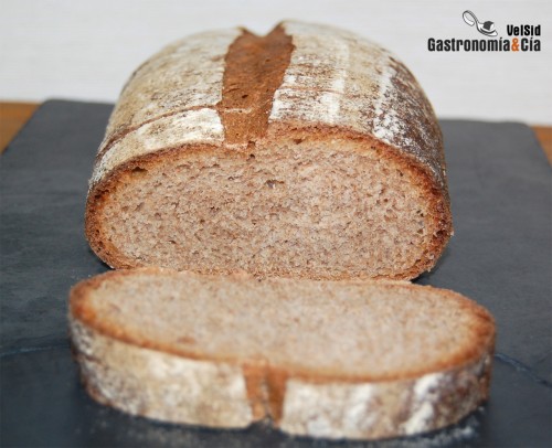 Cómo hacer pan con masa madre: receta de pan de espelta