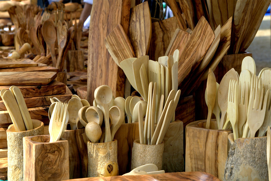 se pueden usar utensilios de madera en las cocinas profesionales